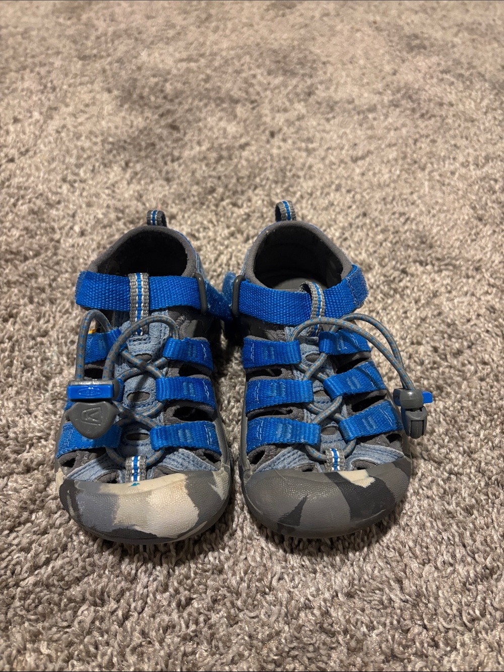 Little boys Keen shoes size 9